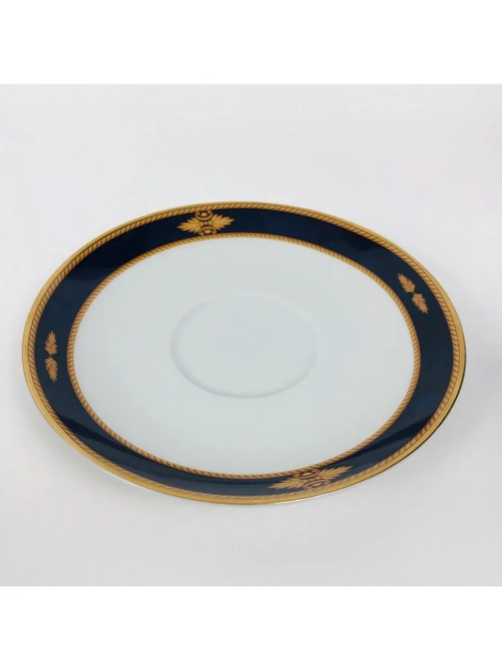 Wedgewood Embassy Collection Foxworth Japan 1995 Cups Saucers Salad Plates 8 ea